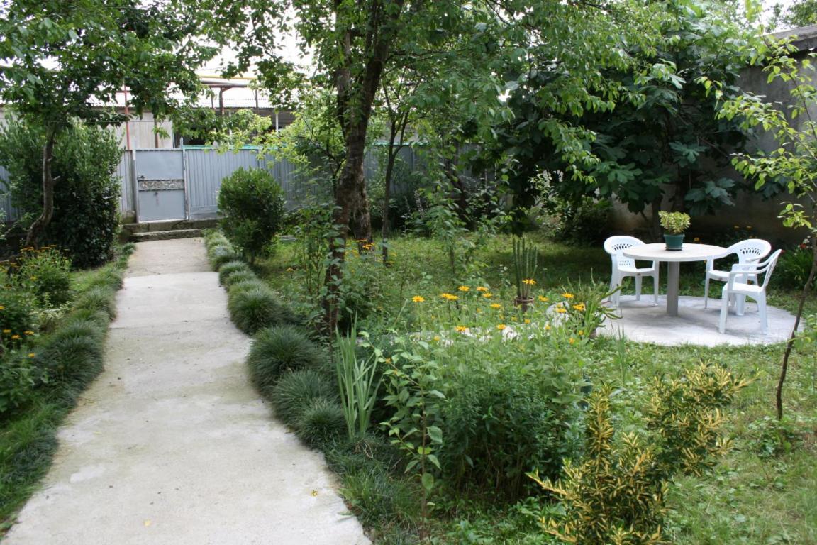 Guesthouse Gegi Kutaisi Exterior photo